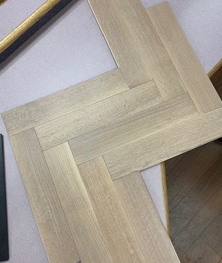 ENG WHITE OAK HERRINGBONE
