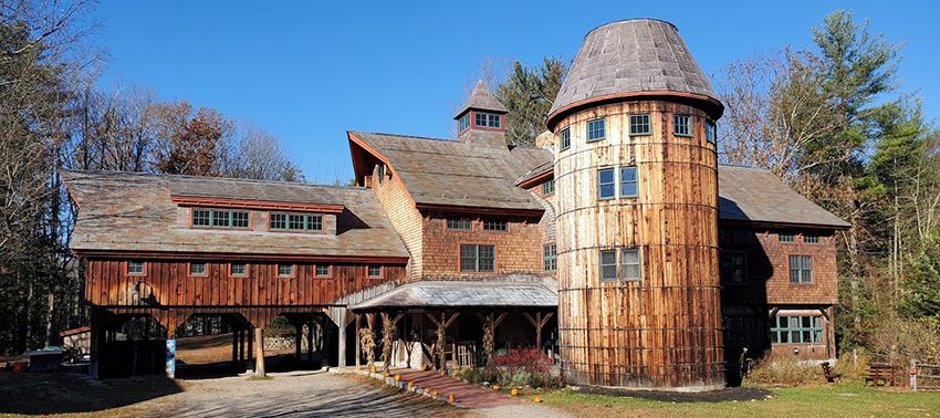 Carlisle Donates New Floors to Stonewall Farm
